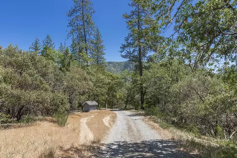 Other - 300 Work Ln, Grants Pass, OR 97527 photo 4 of 6