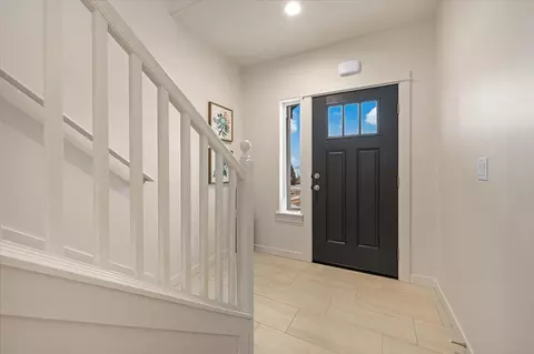 Entry Way - 21517 Oconnor Way, Bend, OR 97701 photo 3 of 3