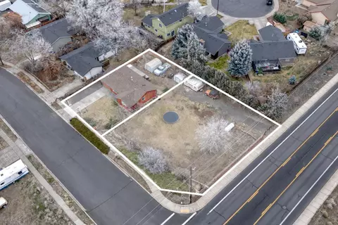 2648 SW Umatilla Ct, Redmond, OR 97756