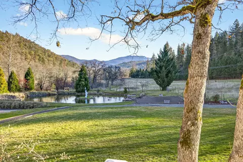 Exterior - 7555 E Antelope Rd, Eagle Point, OR 97524 photo 10 of 15