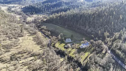 View/Area - 7555 E Antelope Rd, Eagle Point, OR 97524 photo 3 of 9