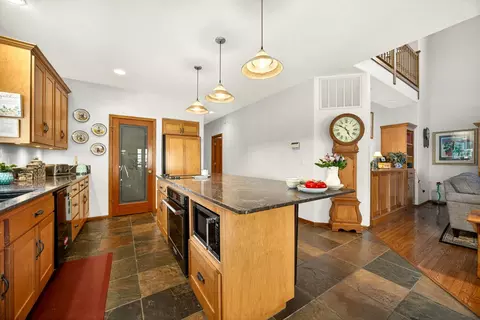 Kitchen - 7555 E Antelope Rd, Eagle Point, OR 97524 photo 4 of 6