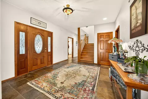 Entry Way - 7555 E Antelope Rd, Eagle Point, OR 97524 photo 1 of 4