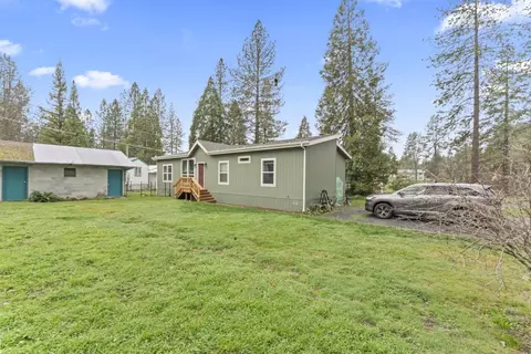 594 Detrick Dr #4, Grants Pass, OR 97527