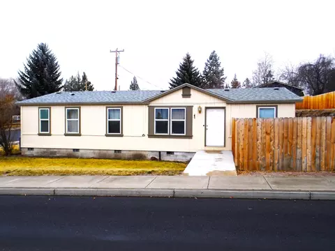 1907 SW 20th St, Redmond, OR 97756