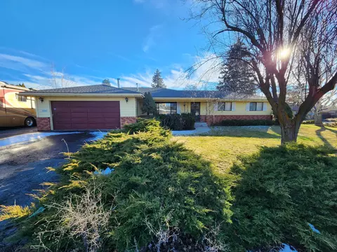 6908 Verda Vista Pl, Klamath Falls, OR 97603