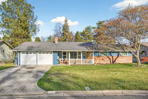 201 S Rose St, Phoenix, OR 97535