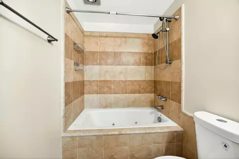 Bath - 105 Houston Rd, Phoenix, OR 97535 photo 4 of 4