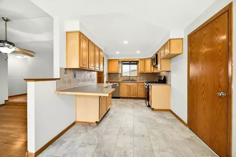 Kitchen - 105 Houston Rd, Phoenix, OR 97535 photo 1 of 4