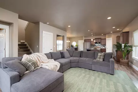 62905 Daniel Rd, Bend, OR 97701 photo 2