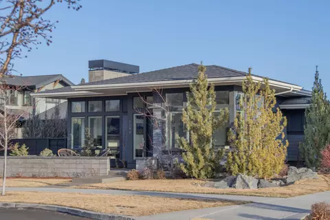 1294 NW Discovery Park Dr, Bend, OR 97703