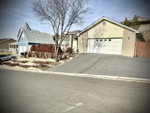 5539 Basin View Dr, Klamath Falls, OR 97603