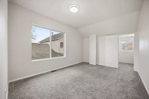 Bedroom - 606 SW 2nd St, Pendleton, OR 97801 photo 1 of 9