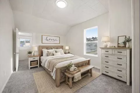 Bedroom - 606 SW 2nd St, Pendleton, OR 97801 photo 8 of 9