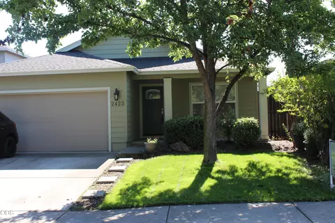 2422 Granite Ct, White City, OR 97503