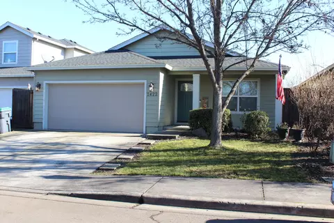 2422 Granite Ct, White City, OR 97503