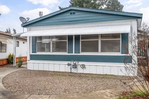 118 Briarwood Way, Grants Pass, OR 97526