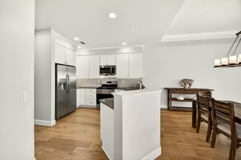 Kitchen - 436 Cheney Loop, Central Point, OR 97502 photo 1 of 3