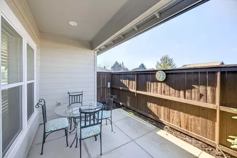 Exterior - 436 Cheney Loop, Central Point, OR 97502 photo 3 of 7