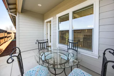 Exterior - 436 Cheney Loop, Central Point, OR 97502 photo 4 of 7