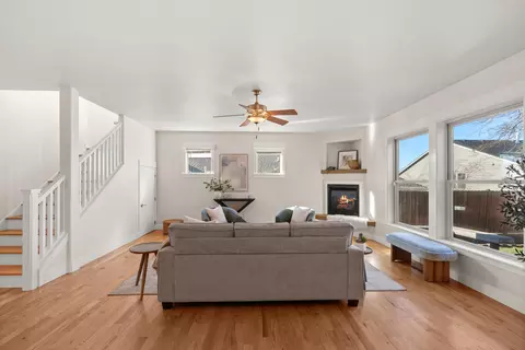 Living - 78 Greenmoor Dr, Eagle Point, OR 97524 photo 1 of 6