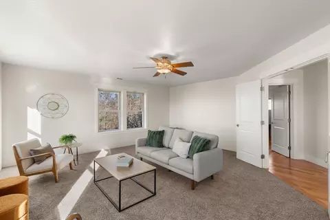 Living - 78 Greenmoor Dr, Eagle Point, OR 97524 photo 6 of 6