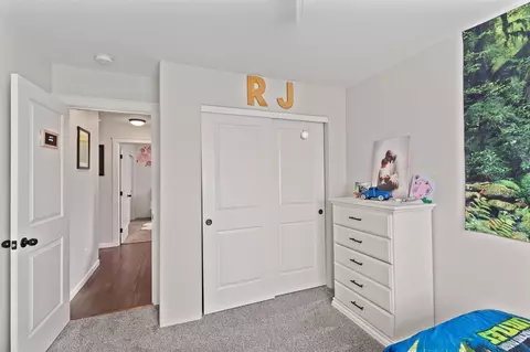 Bedroom - 110 Linton Way, Eagle Point, OR 97524 photo 5 of 5
