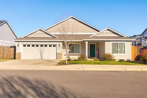 110 Linton Way, Eagle Point, OR 97524