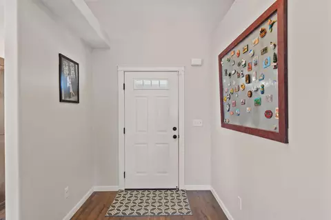 Entry Way - 110 Linton Way, Eagle Point, OR 97524 photo 1 of 1