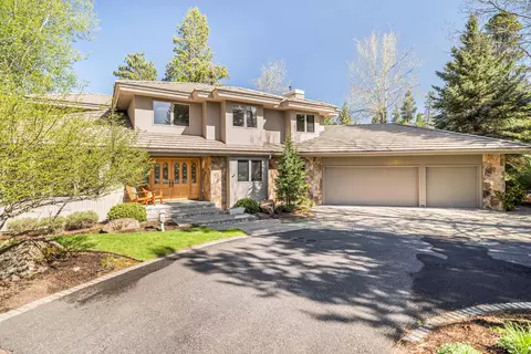 58057 Trophy Ln #9, Sunriver, OR 97707