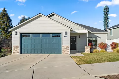 672 Nobility Dr, Medford, OR 97501