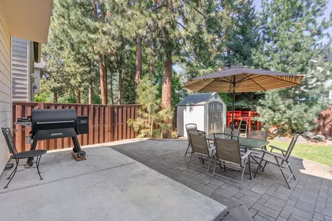 Exterior - 19788 Chicory Ave, Bend, OR 97702 photo 6 of 7