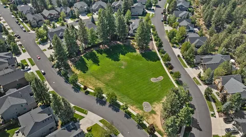 View/Area - 19788 Chicory Ave, Bend, OR 97702 photo 3 of 4
