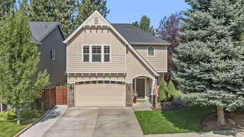 Exterior - 19788 Chicory Ave, Bend, OR 97702 photo 2 of 7