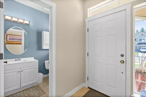 Entry Way - 19788 Chicory Ave, Bend, OR 97702 photo 1 of 2