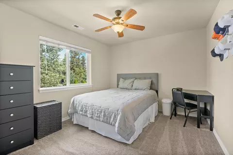 Bedroom - 19788 Chicory Ave, Bend, OR 97702 photo 4 of 5