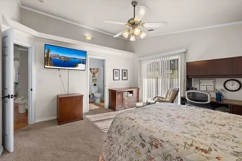 Bedroom - 1242 Hawk Dr, Central Point, OR 97502 photo 2 of 3