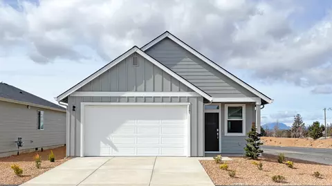 2687 NW 26th Lp N, Redmond, OR 97756