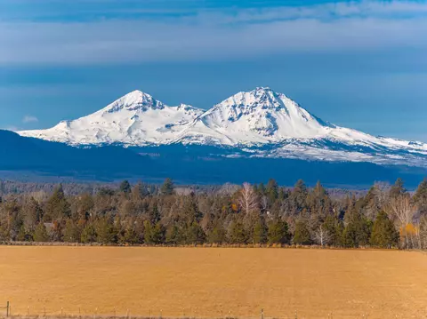 18870 Couch Market Rd, Bend, OR 97703 photo 2