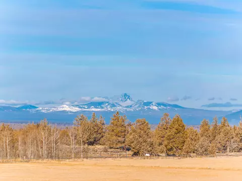 18870 Couch Market Rd, Bend, OR 97703 photo 6