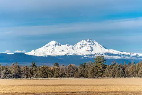 18870 Couch Market Rd, Bend, OR 97703