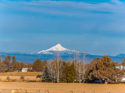 18870 Couch Market Rd, Bend, OR 97703 photo 5