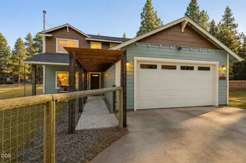 56058 Snow Goose Rd, Bend, OR 97707
