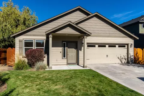 3667 SW Pumice Stone Ave, Redmond, OR 97756