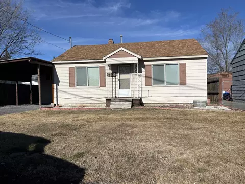 4405 Peck Dr, Klamath Falls, OR 97603