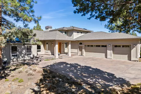 1600 NW Overlook Dr, Bend, OR 97703