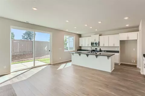 63221 Carly Ln, Bend, OR 97701 photo 5