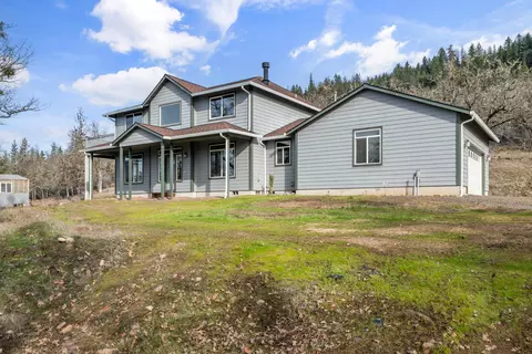 12594 Mcneil Creek Rd, Trail, OR 97541