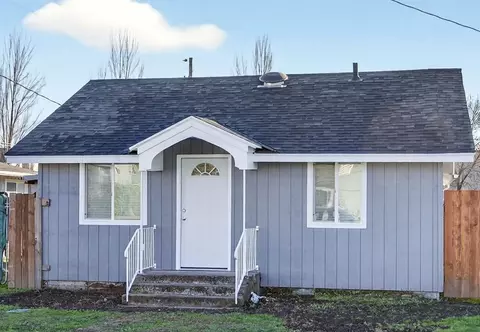 620 Berrydale Ave, Medford, OR 97501