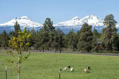 69130 Hurtley Ranch Rd, Sisters, OR 97759